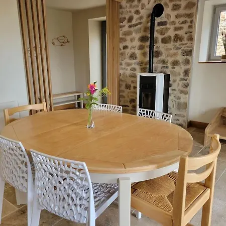 Сasa de vacaciones Charmante Maison Totalement Rénovée Saint-Géron