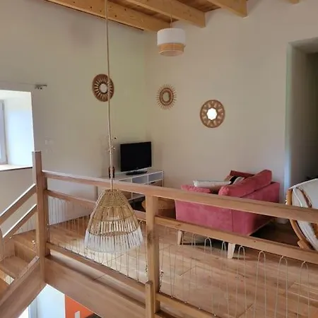 Charmante Maison Totalement Renovee