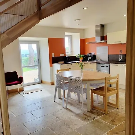 Charmante Maison Totalement Renovee Holiday home Saint-Geron